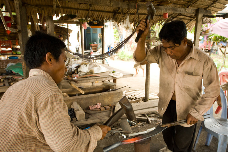 Smithing a Hand Scythe